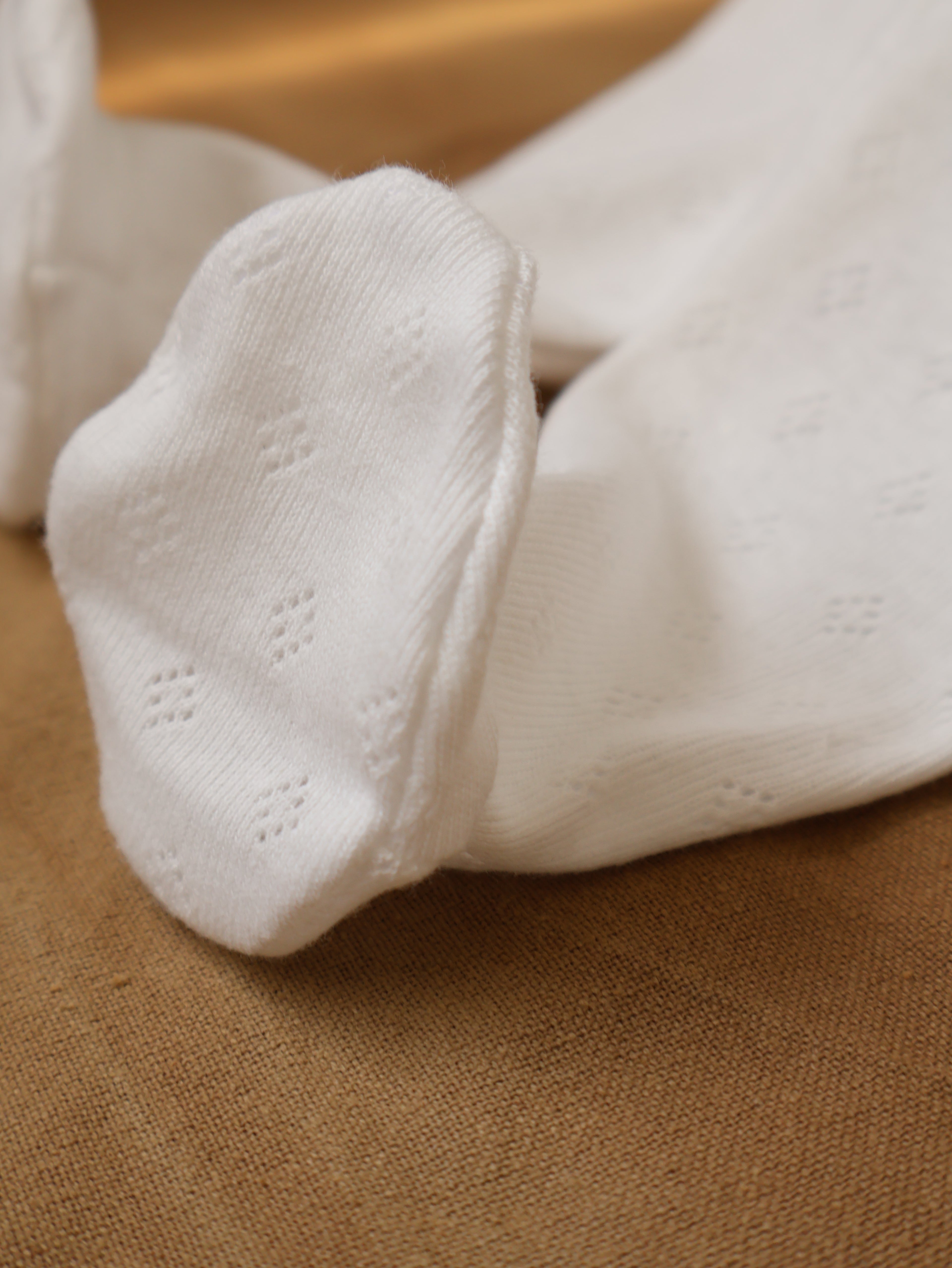 Conjunto Punto Calado Blanco Roto Body + Polainas + Gorro Nudo