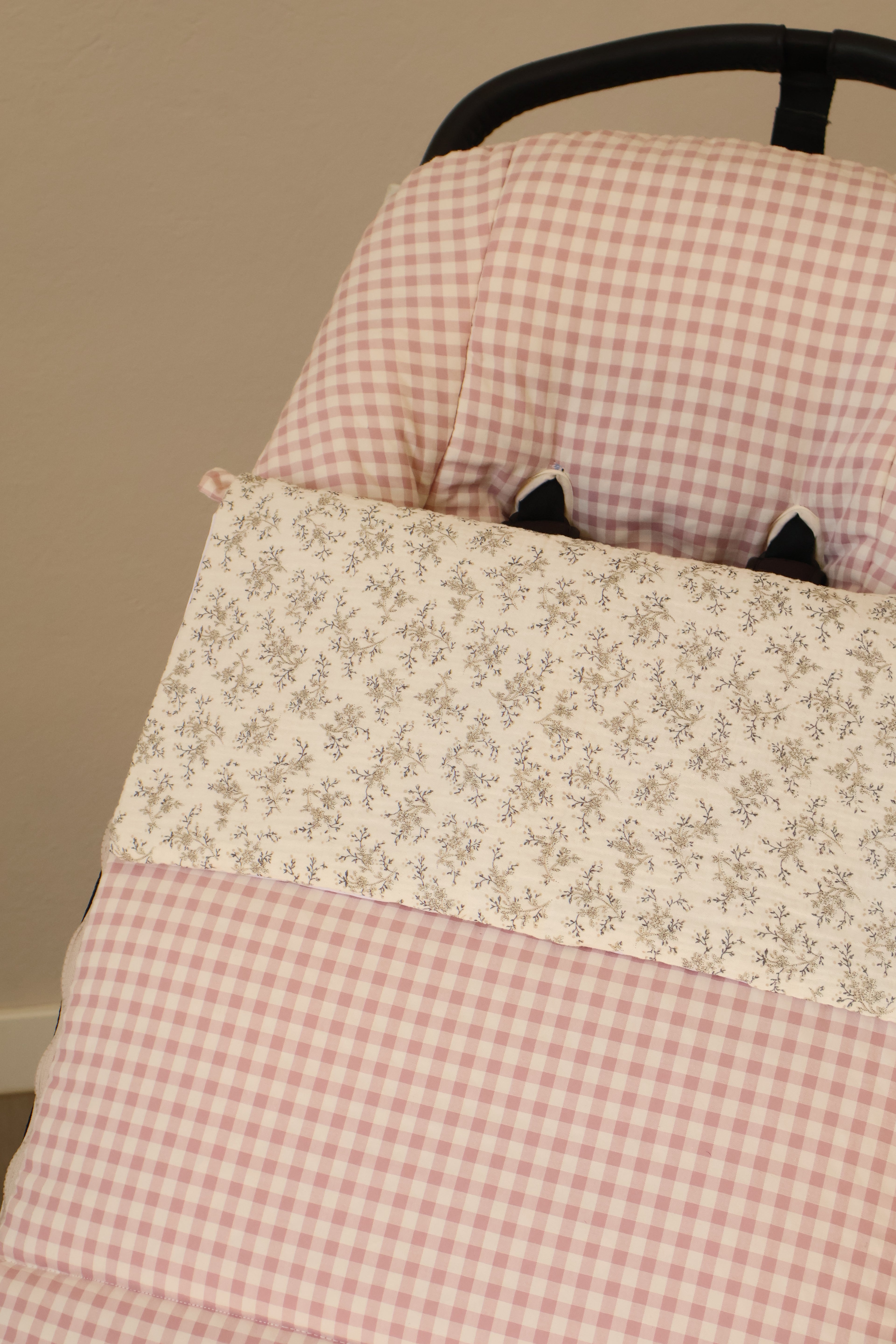 Sac de siège de poussette rose Vichy