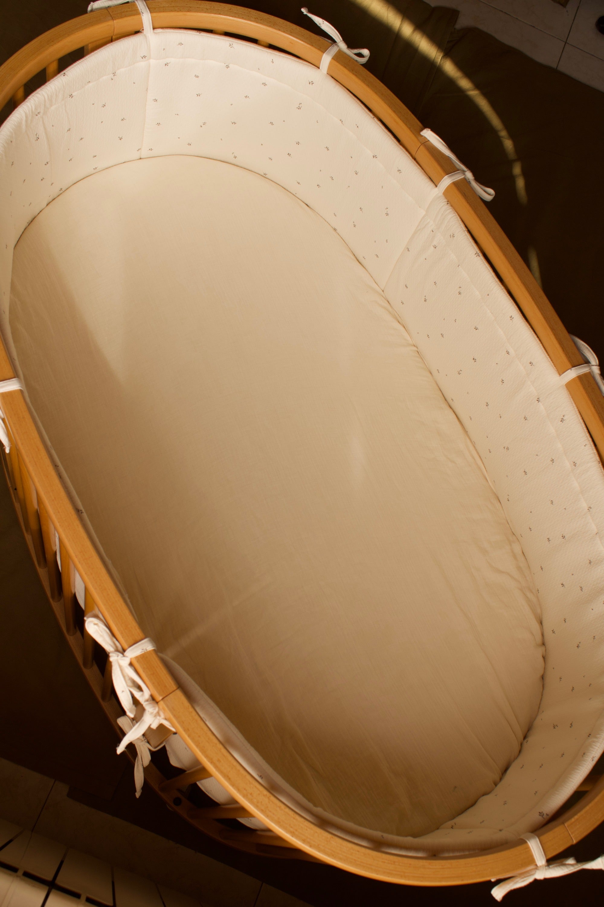 Stokke V3 Beige Muselin Crib Protector