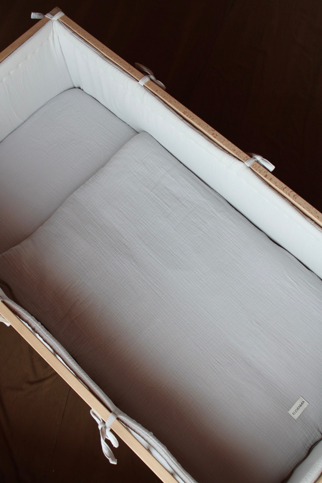 Beige Muslin Crib Protector 60x120