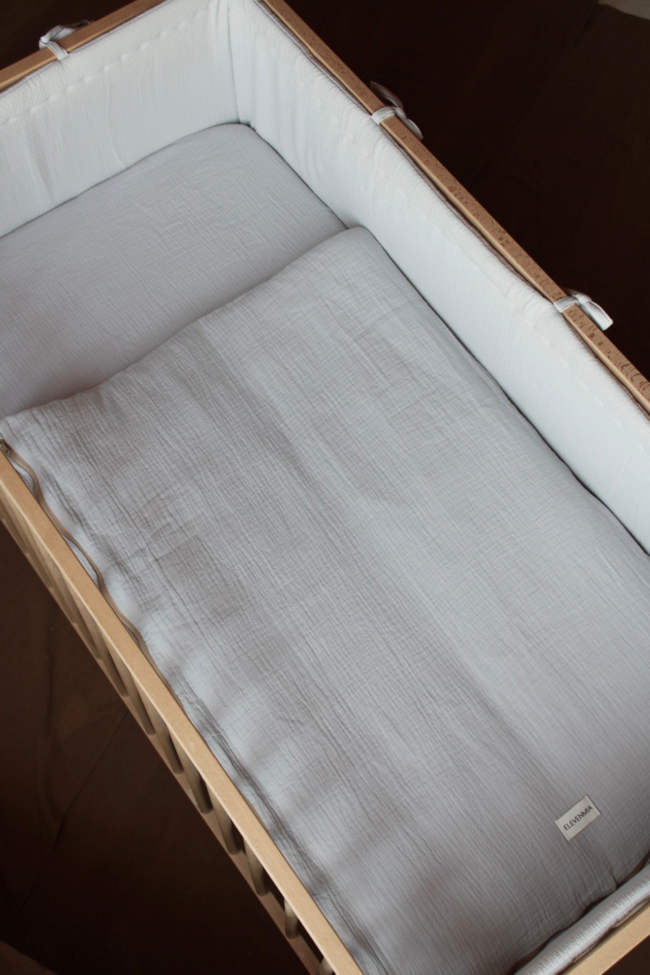 Beige Muslin Crib Protector 60x120
