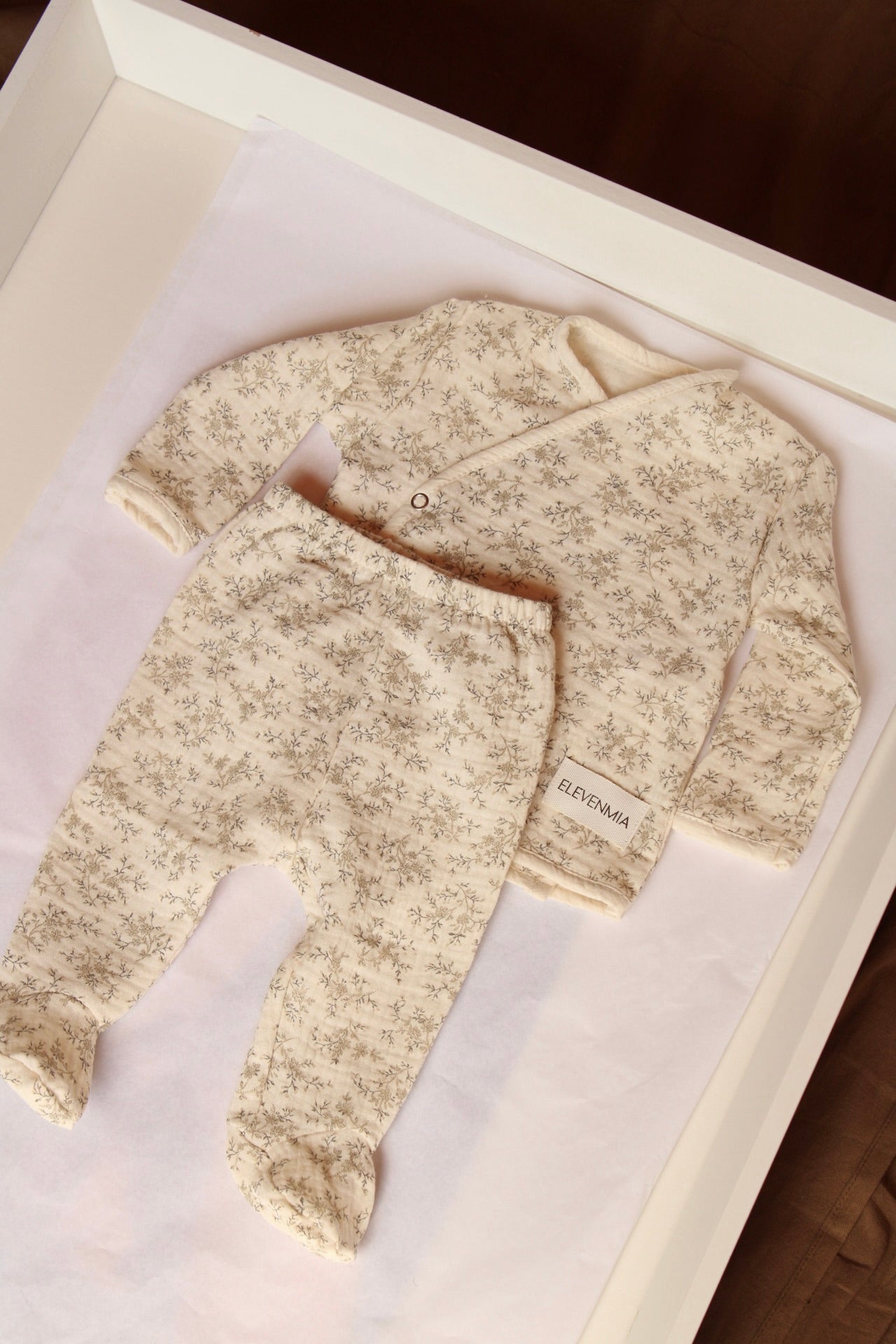 Chemise portefeuille en mousseline + leggings en mousseline