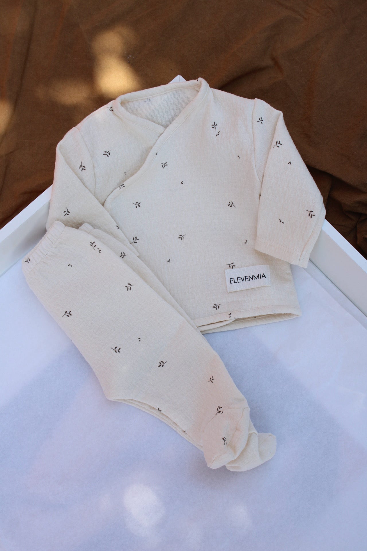 Ensemble chemise croisée + leggings imprimés nature