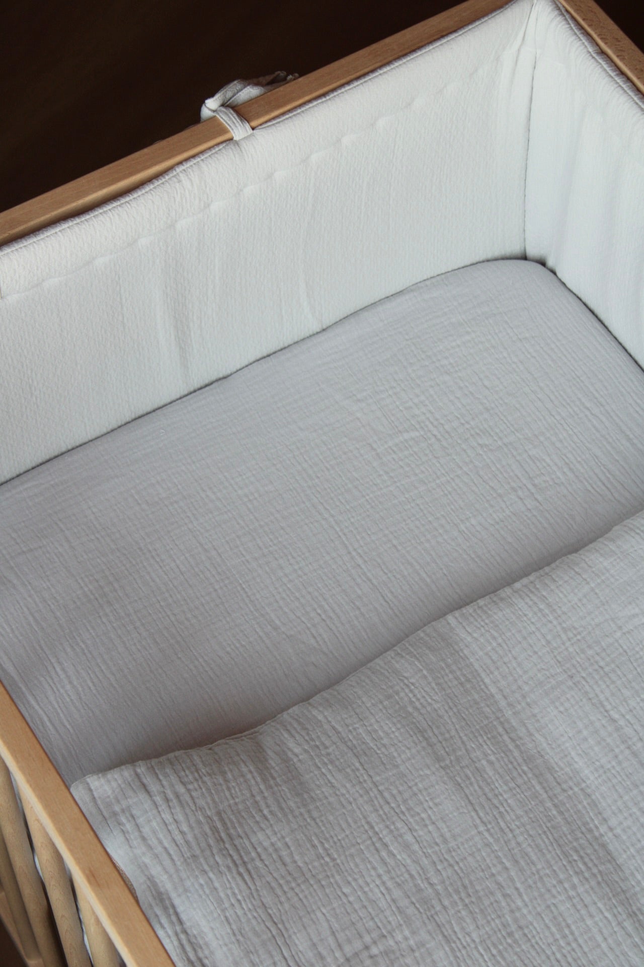 Beige Muslin Crib Protector 60x120