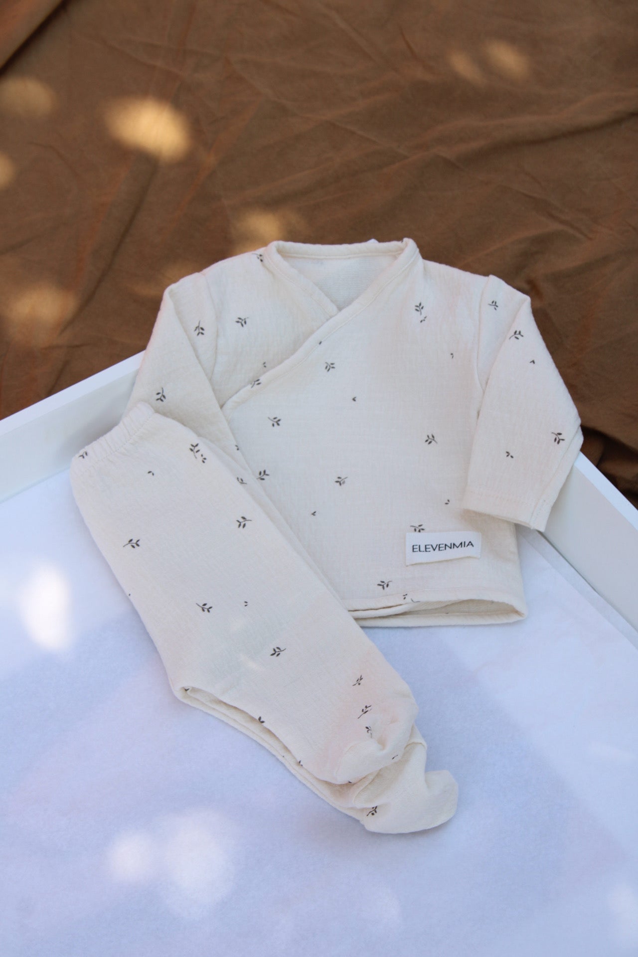 Ensemble chemise croisée + leggings imprimés nature