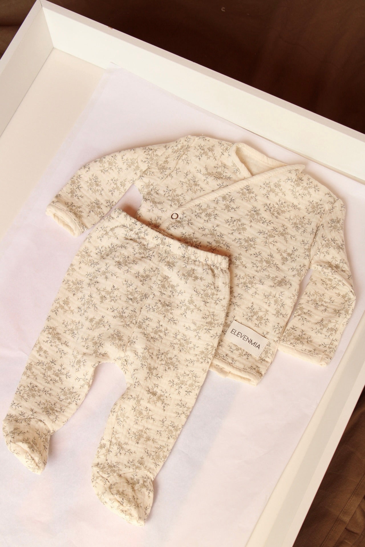 Chemise portefeuille en mousseline + leggings en mousseline