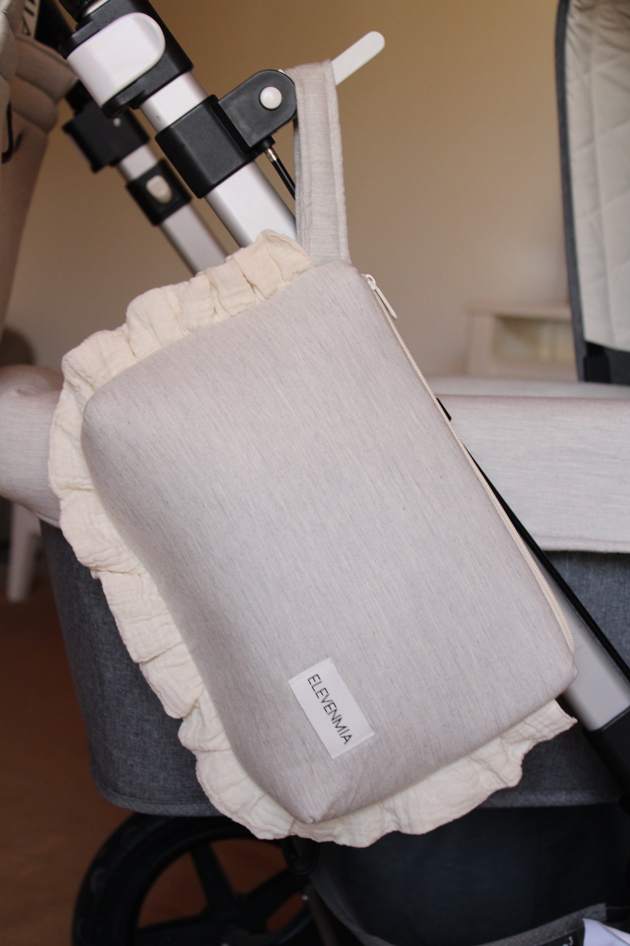  Ruffled Vichy Grey Toiletry Bag