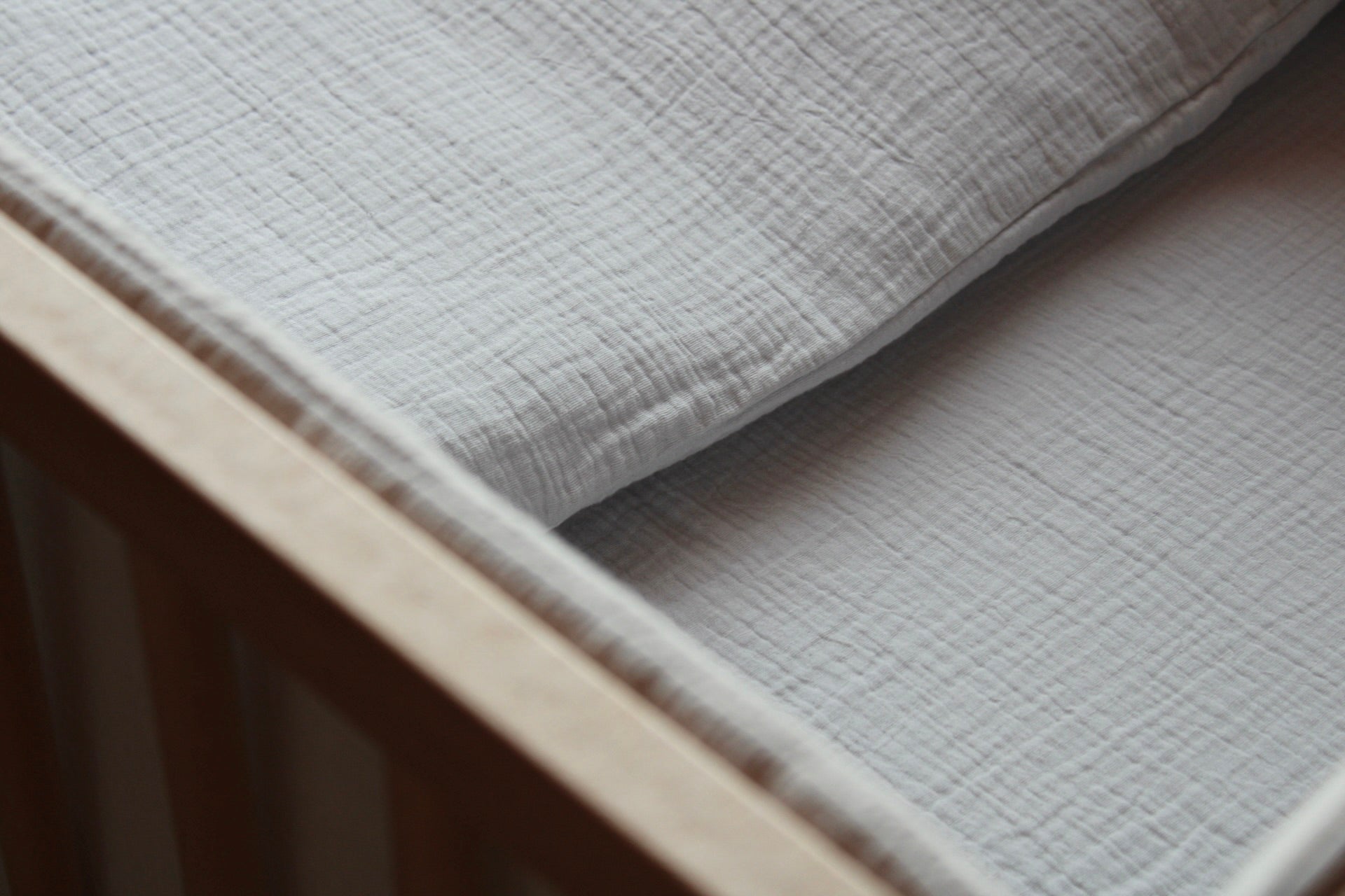 Beige Muslin Crib Protector 60x120