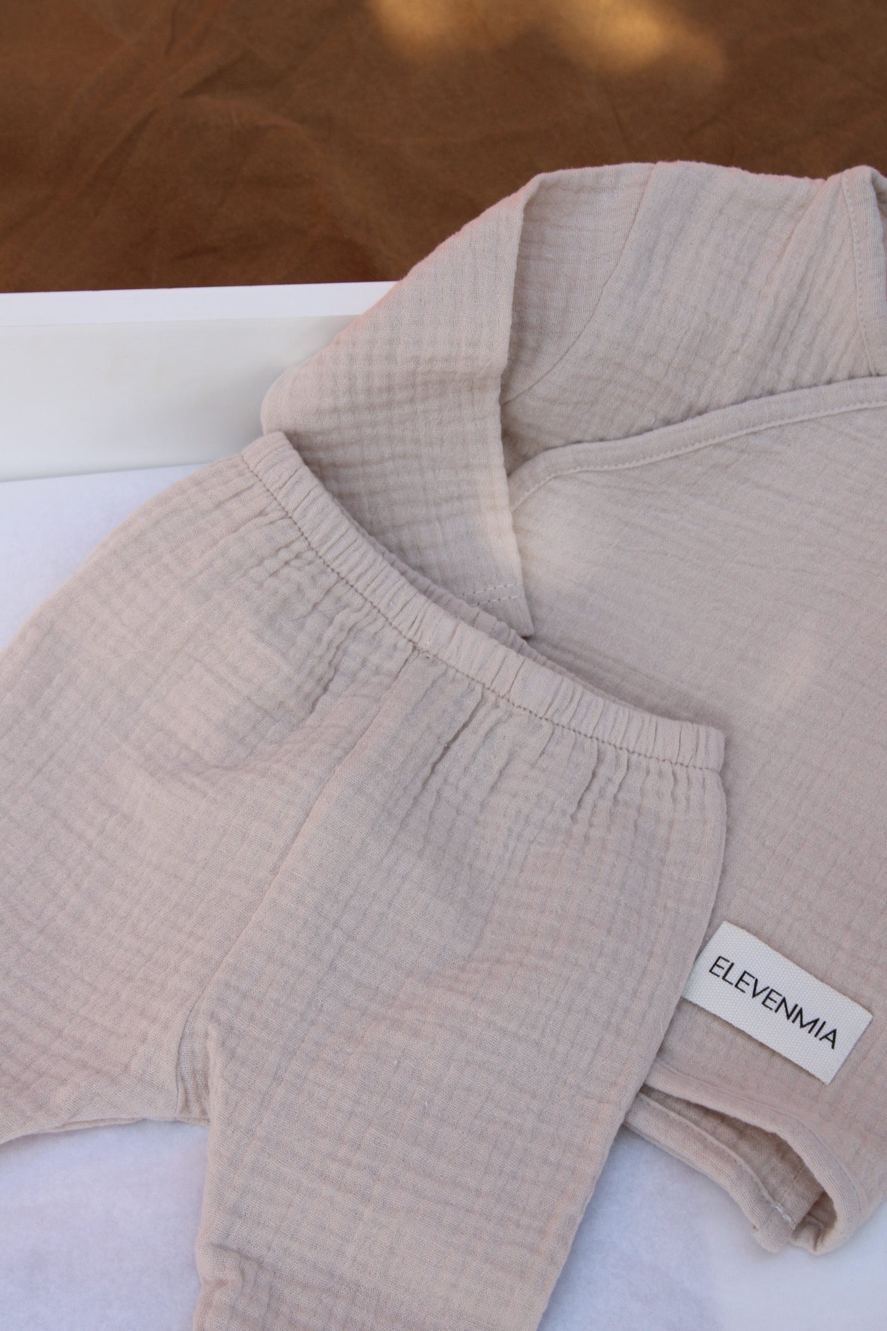 Ensemble chemise portefeuille et leggings en gaze de sable