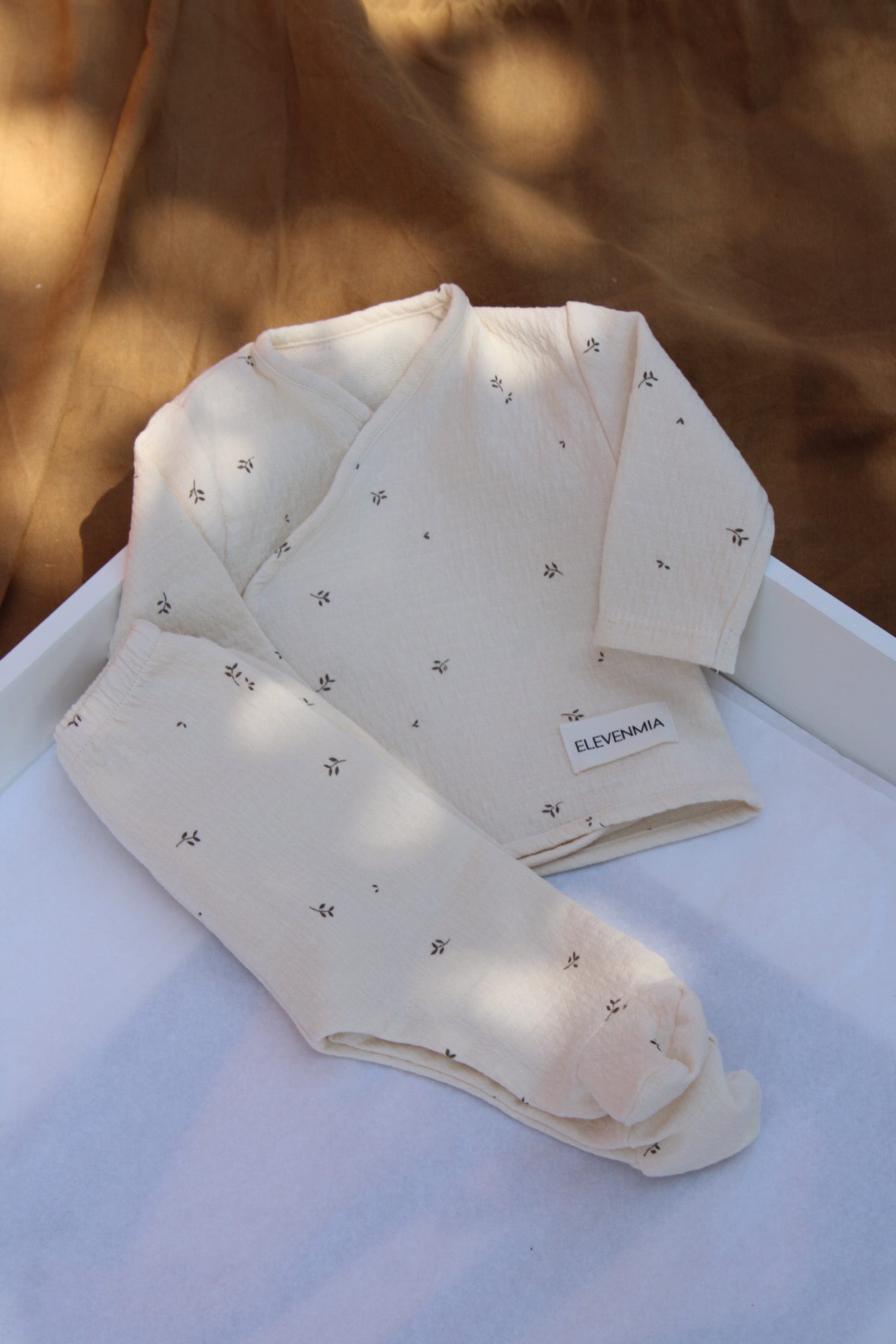 Ensemble chemise croisée + leggings imprimés nature