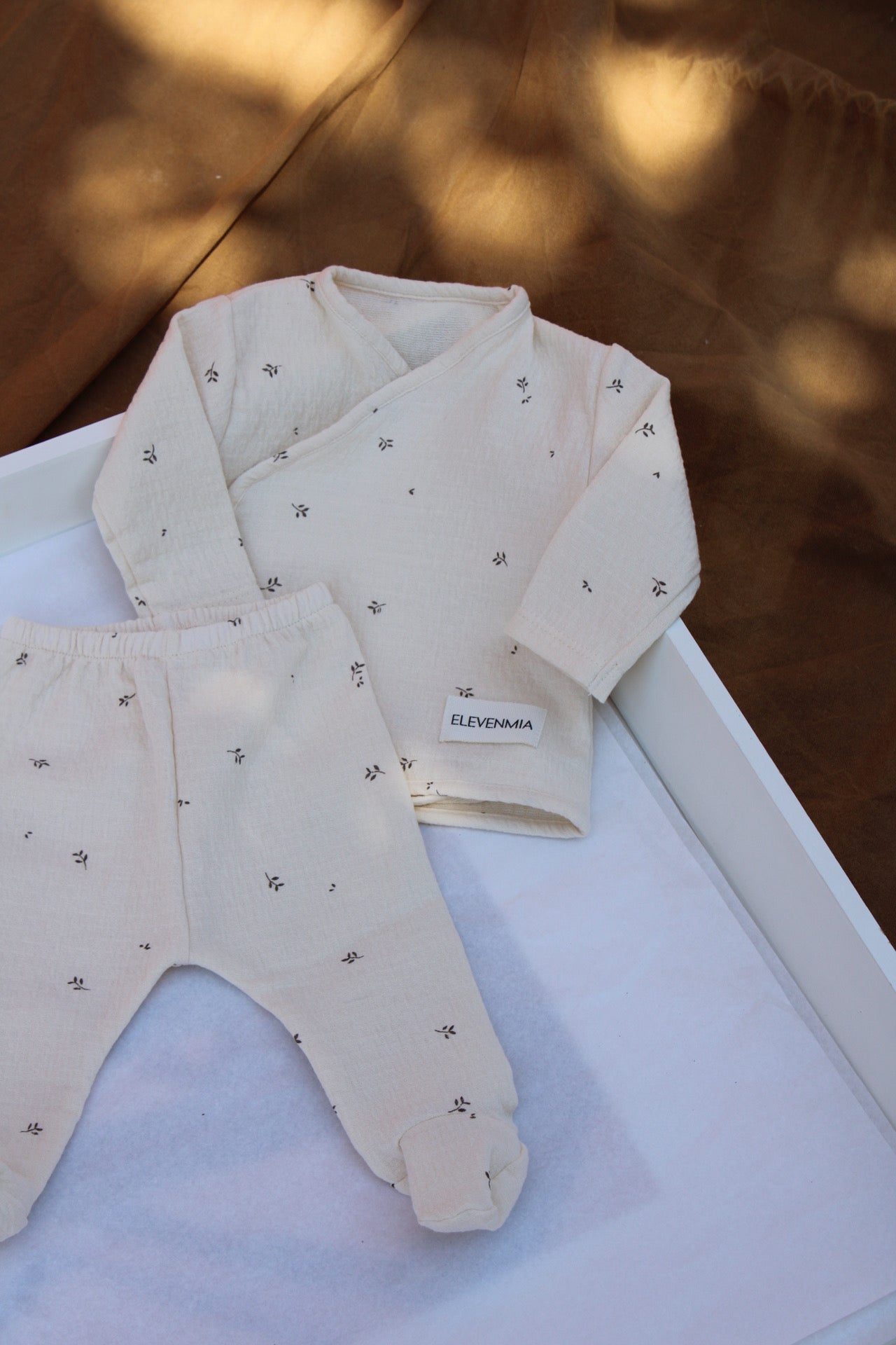 Ensemble chemise croisée + leggings imprimés nature