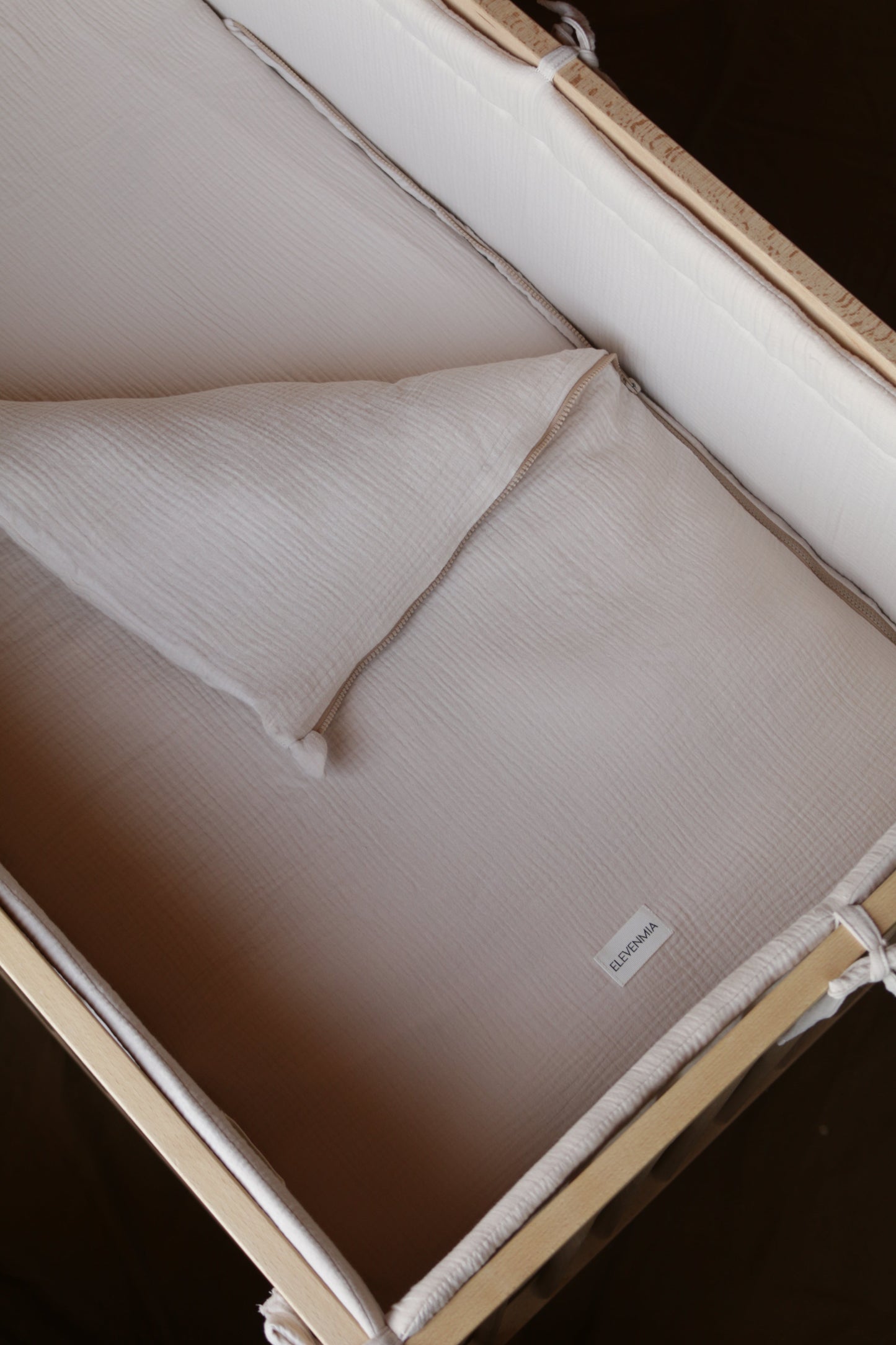 Beige Muslin Matress Crib Bag 60x120