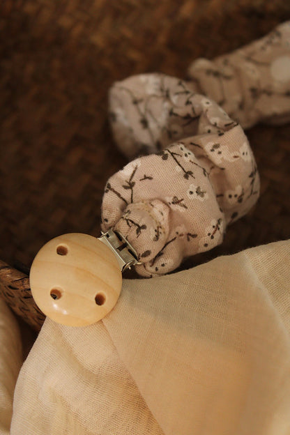 Stone Muslin Pacifier Holder