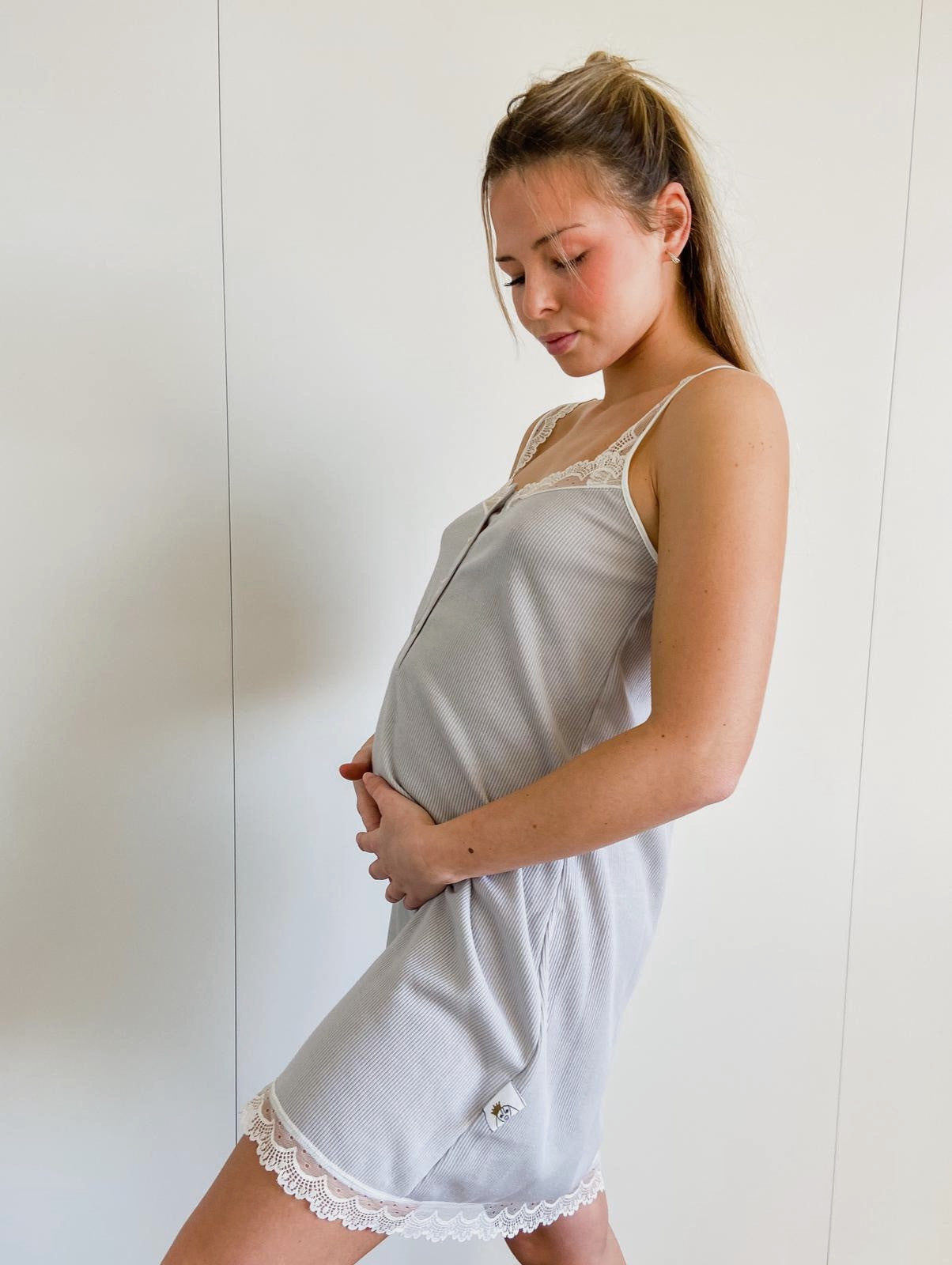 Cumbre Roux caja registradora Camisón Maternity Tirante Blonda Canalé GRIS – ELEVENMIA