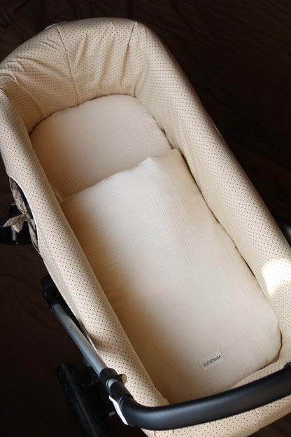 Carrycot Cover Dotty + Beige Muslin