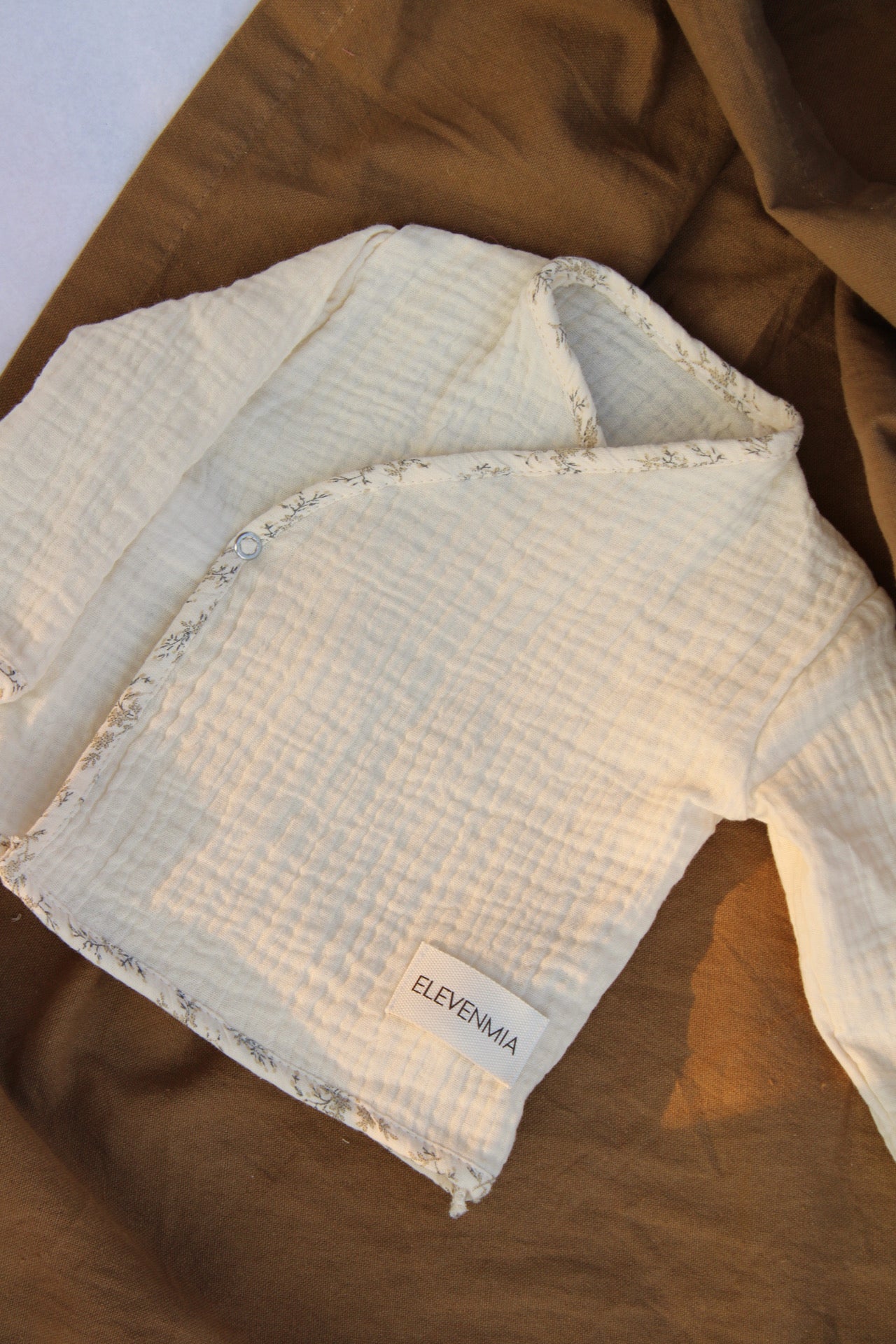 Chemisier cache-cœur en mousseline brute