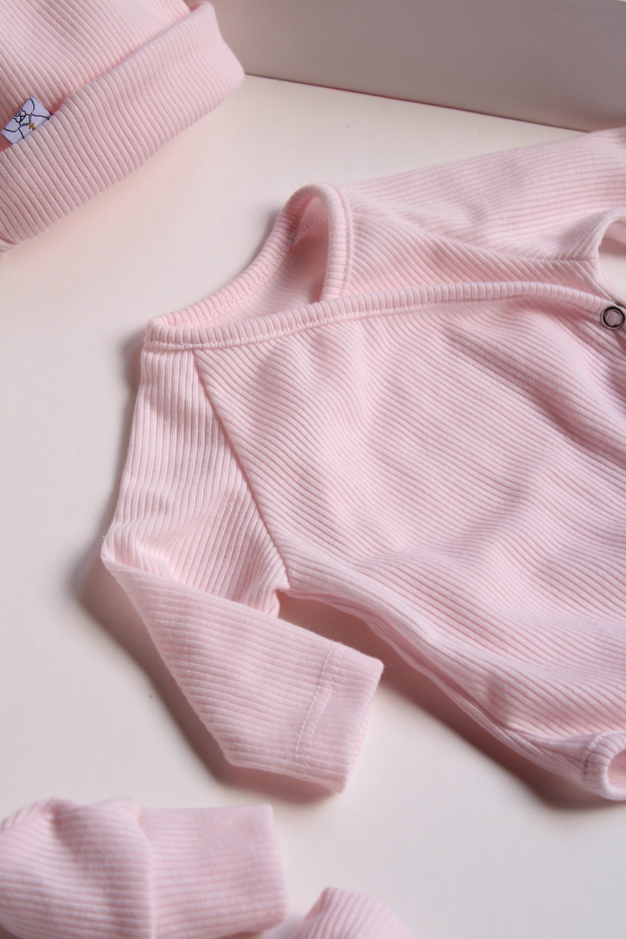 Pack de vêtements côtelés roses pour la première fois