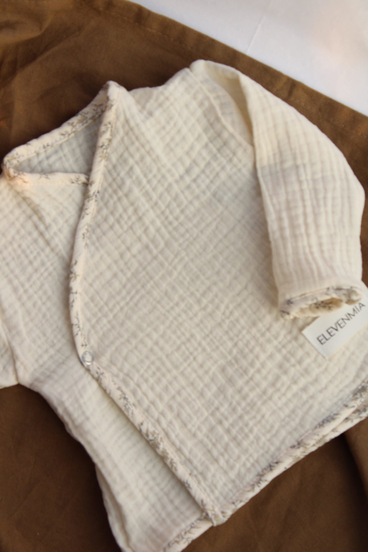 Chemisier cache-cœur en mousseline brute