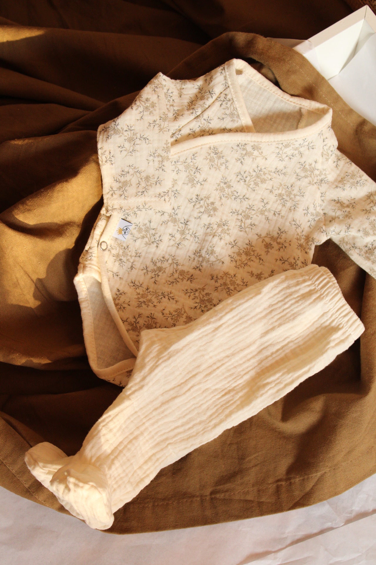 Mon ensemble body en mousseline + leggings en mousseline brute