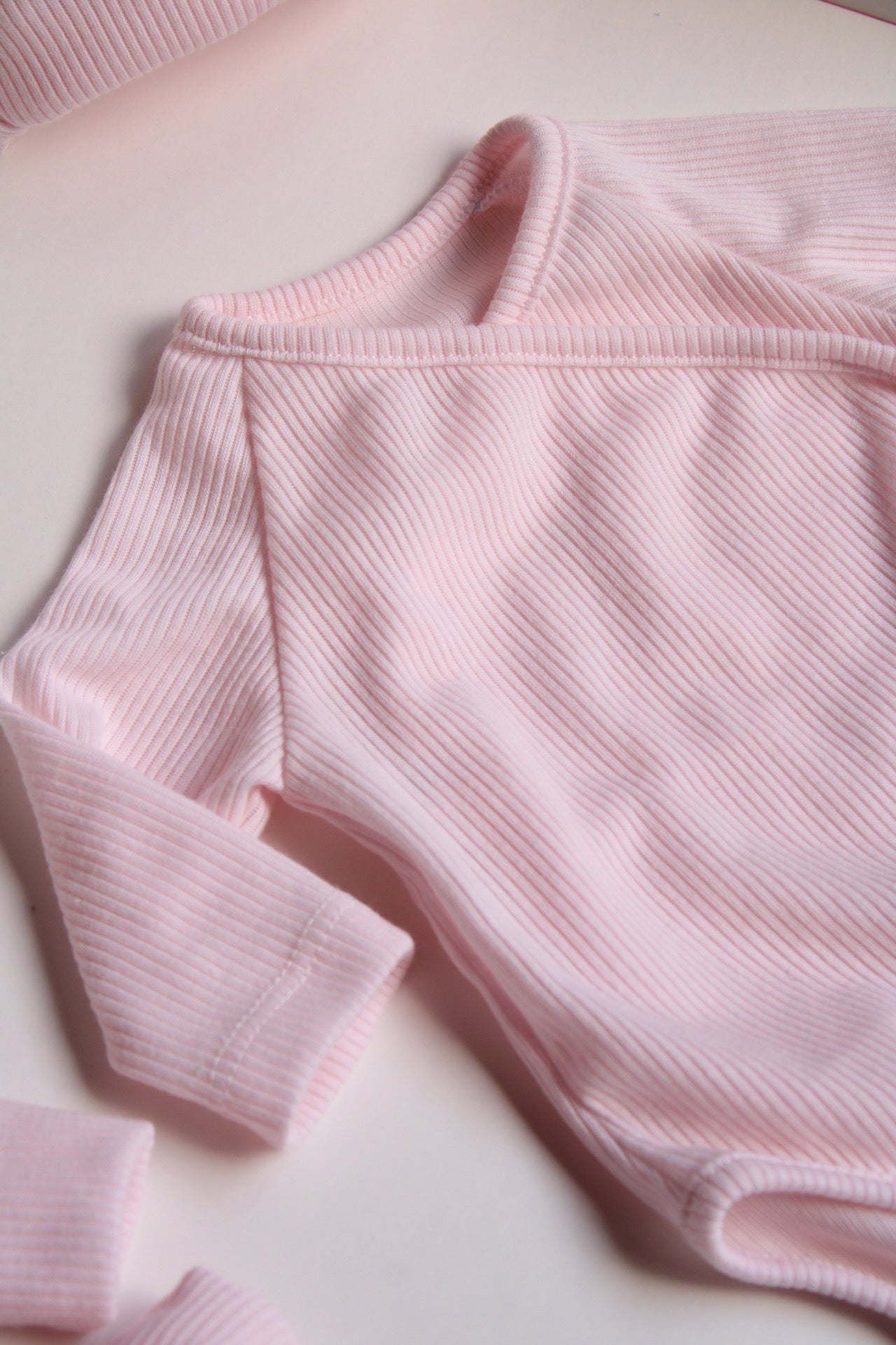 Pack de vêtements côtelés roses pour la première fois